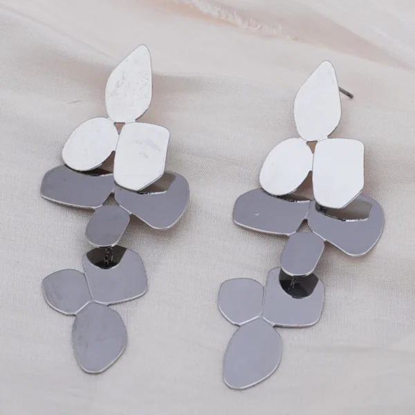 Irregular Geometry Leaf Long Dangle Earrings – Image 2
