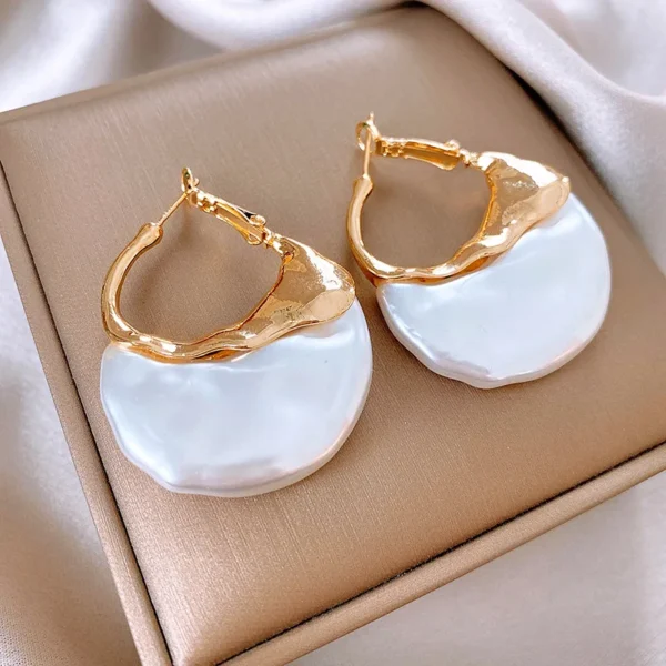 Retro Niche Design Pearl Dangle Earrings – Elegant  Jewelry for Women