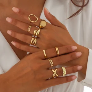 Set of 10 Stylish and Elegant Rings - Trendy Accessories for Every Occasion